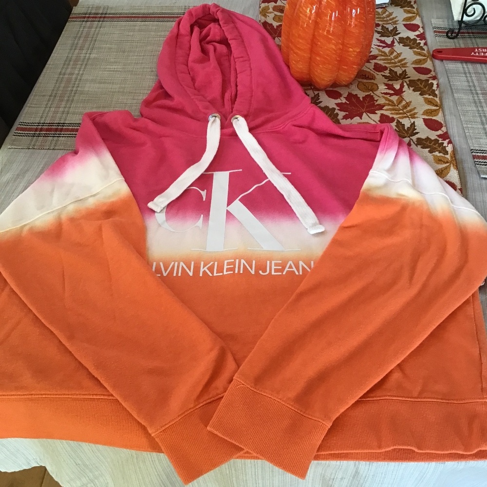 Calvin Klein women’s tie die hoodie sweatshirt